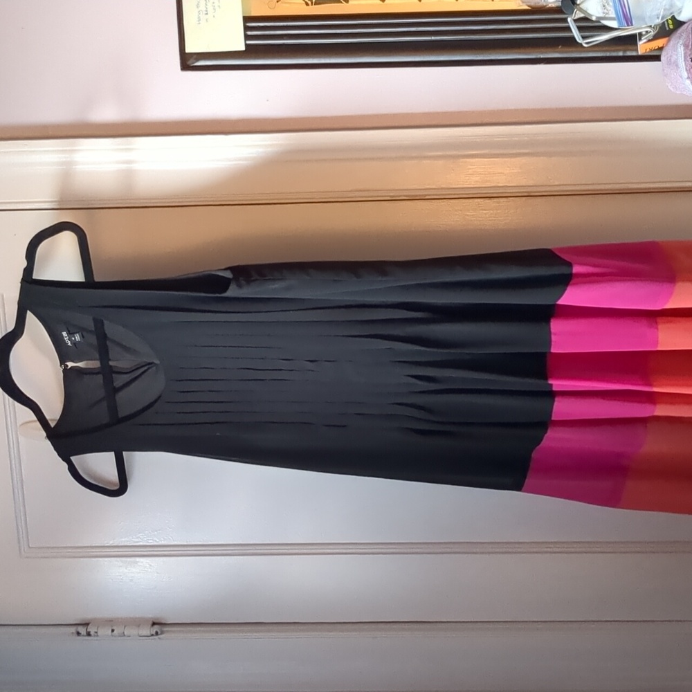 Black and Pink Pleated Dress